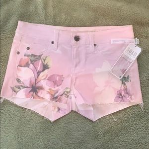 NWT Women’s Sold denim lab Floral shorts Size 25